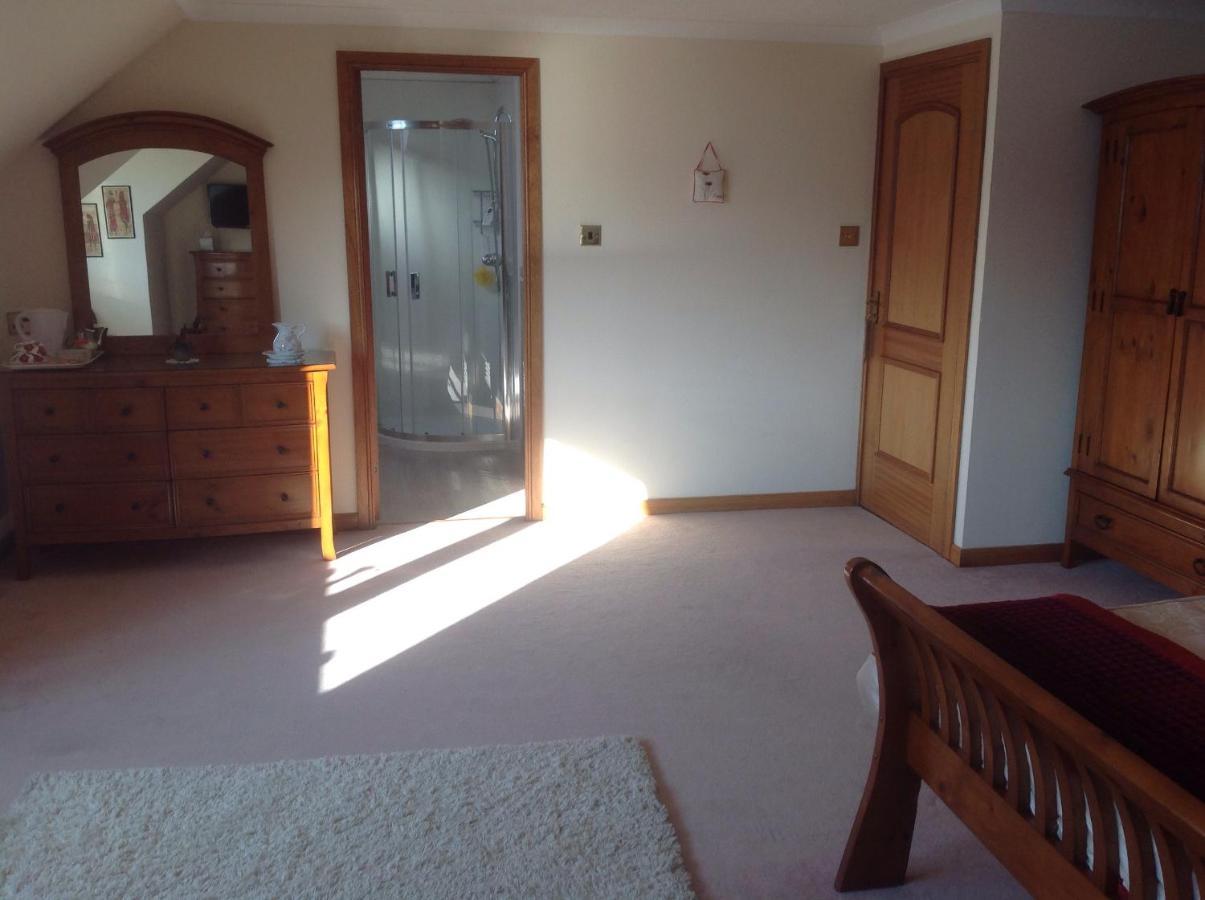 Ronaldsvoe Bed And Breakfast Форт Уилям Екстериор снимка