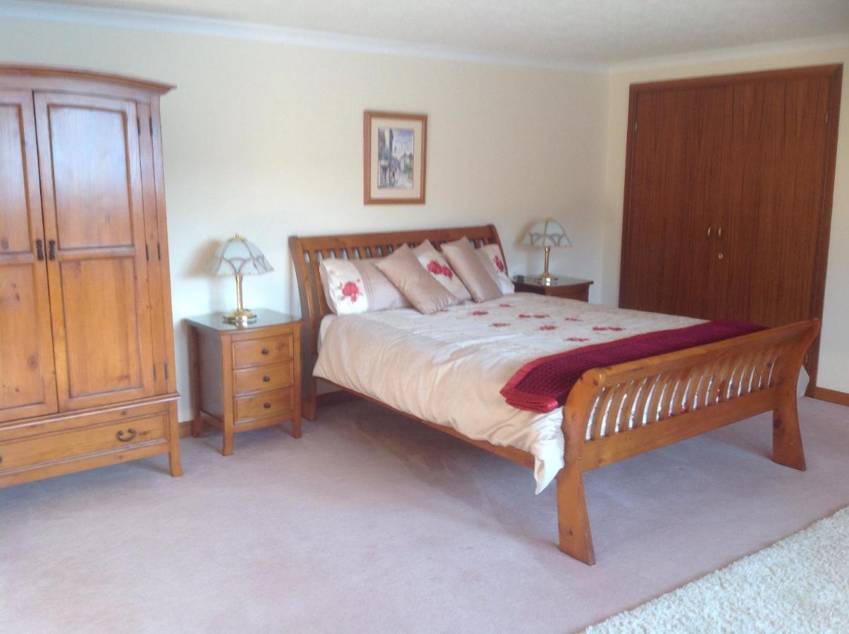 Ronaldsvoe Bed And Breakfast Форт Уилям Екстериор снимка