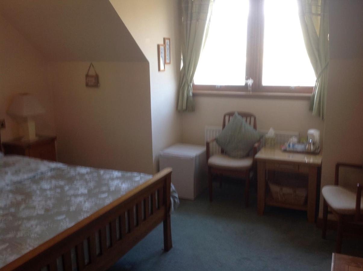 Ronaldsvoe Bed And Breakfast Форт Уилям Екстериор снимка