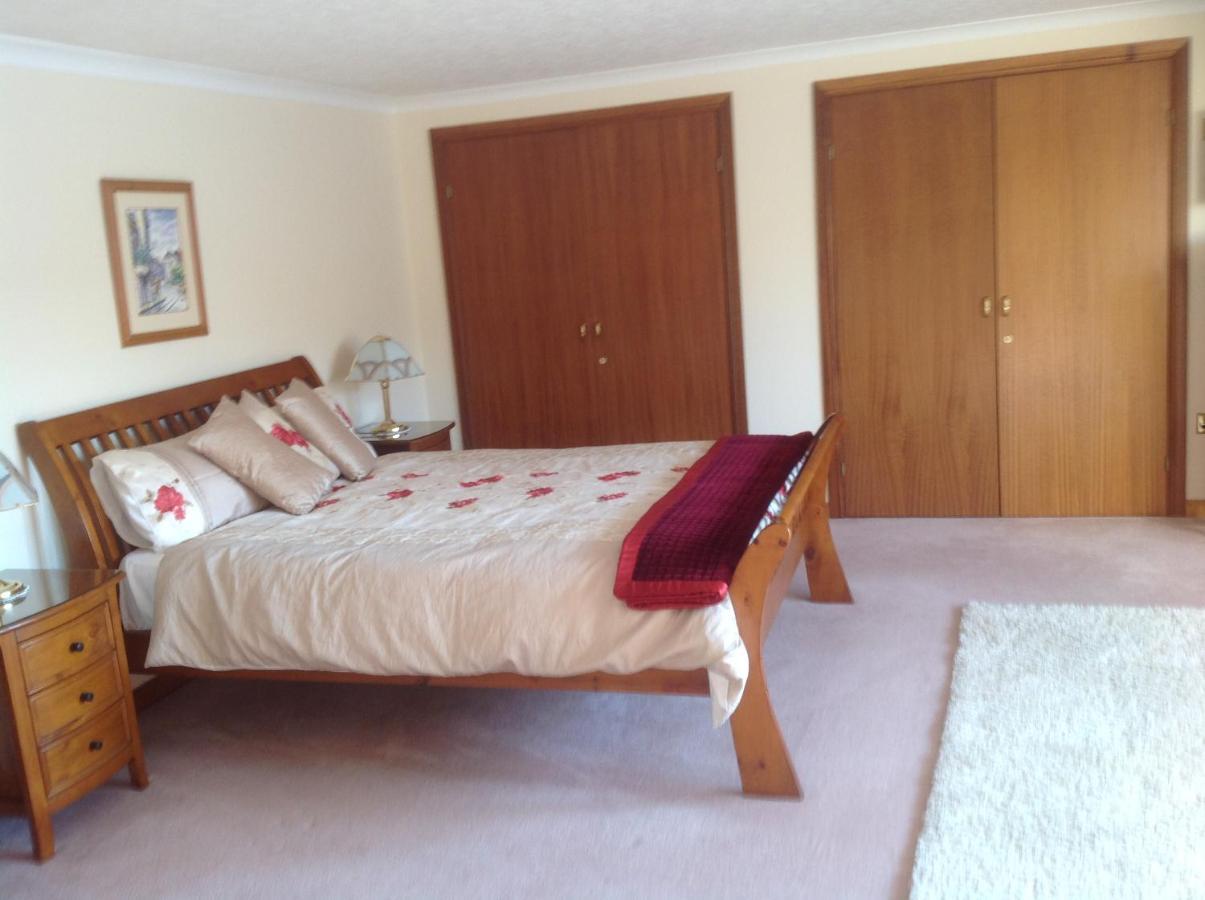 Ronaldsvoe Bed And Breakfast Форт Уилям Екстериор снимка