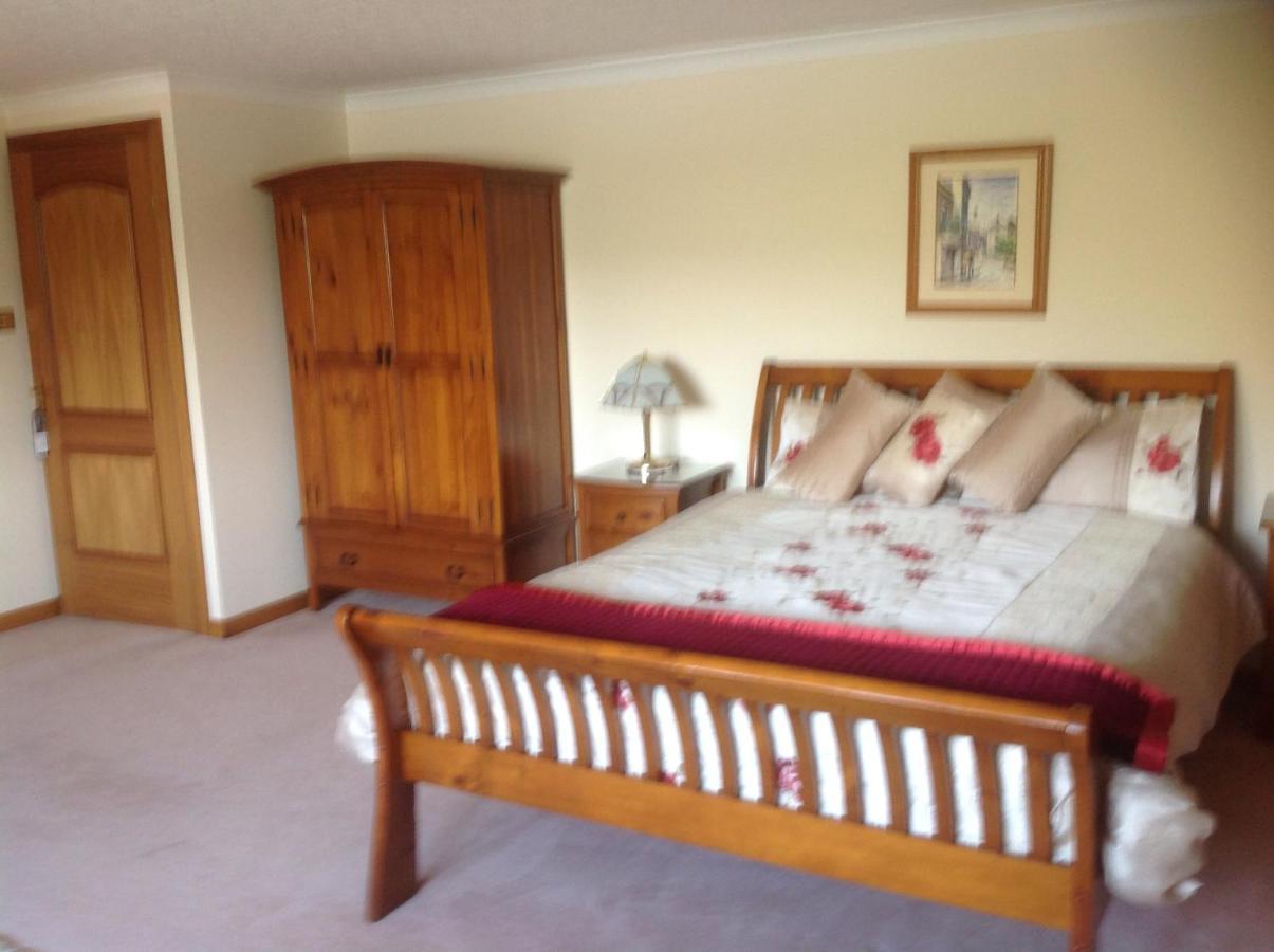 Ronaldsvoe Bed And Breakfast Форт Уилям Екстериор снимка