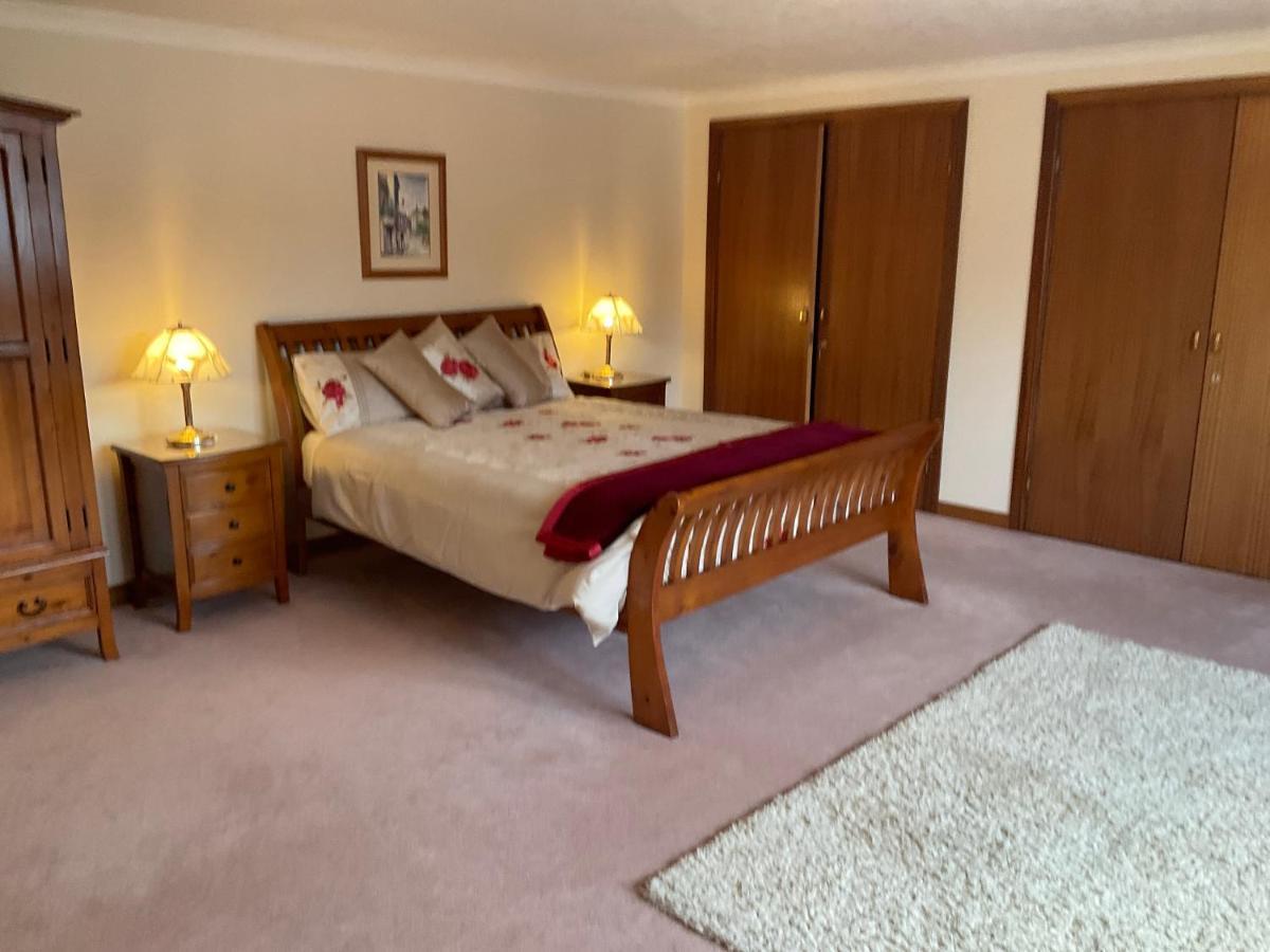 Ronaldsvoe Bed And Breakfast Форт Уилям Екстериор снимка